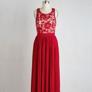 Romantic Semantics Dress in Crimson in L